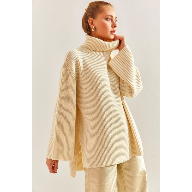 بلوزة صوف سادة باللون البيج One Size