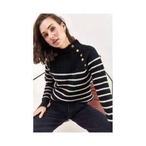 بلوزة مقلمة باللون الاسود مع ازار على الاطراف باللون الذهبي One Size