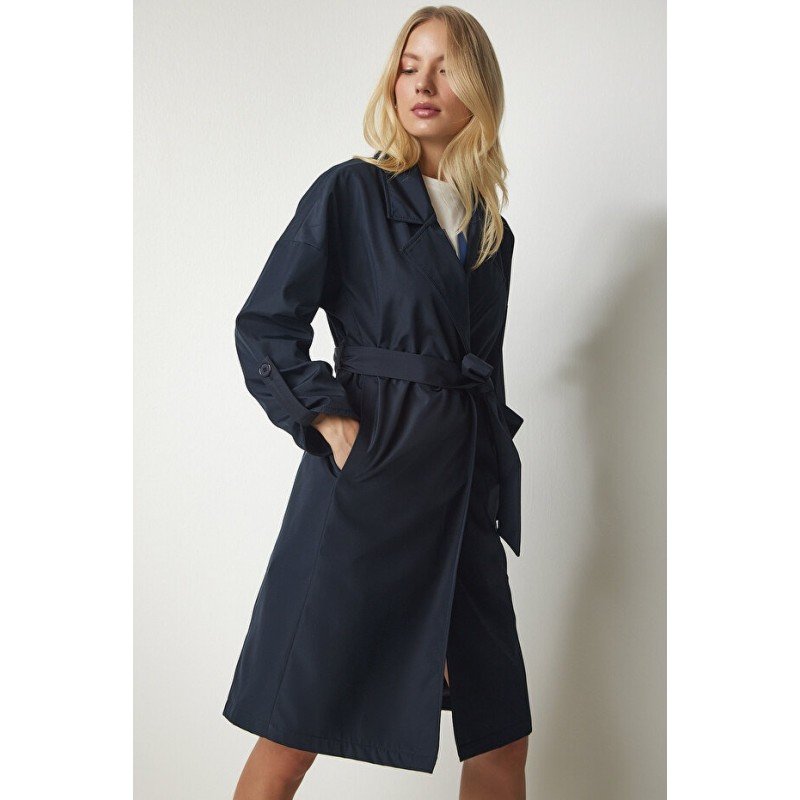 ترانشكوت طويل باللون الكحلي