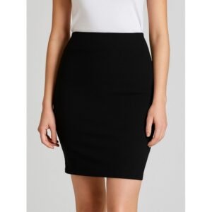 تنورة ستاتية قصيرة لون أسود