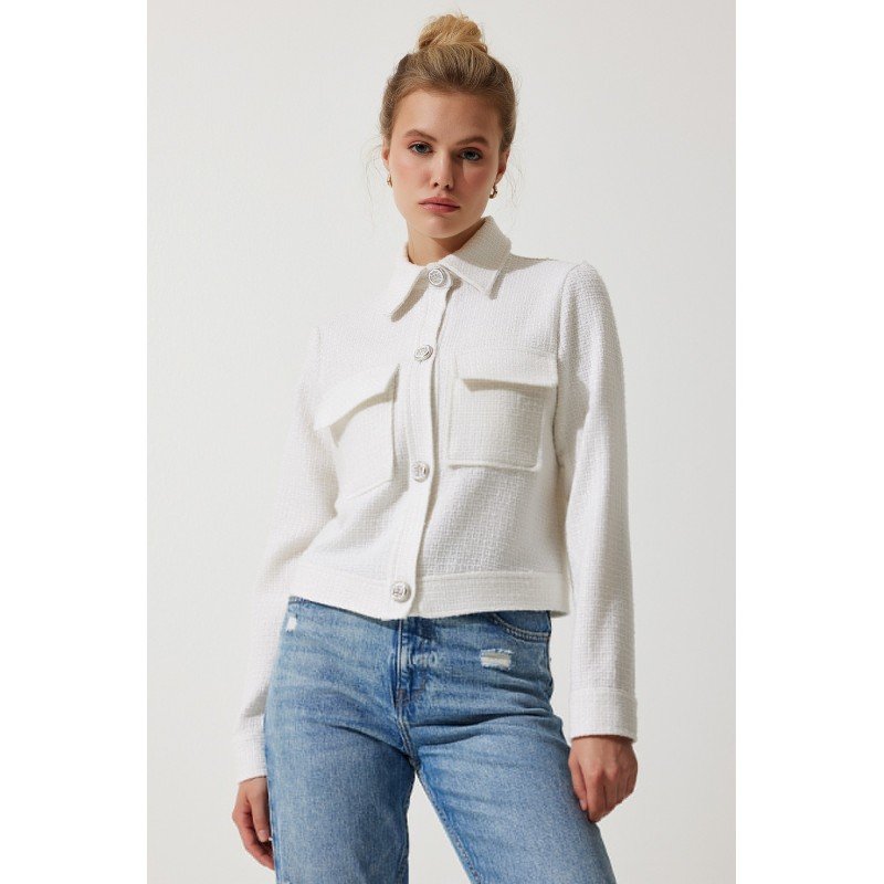 جاكيت شتوي باللون البيج