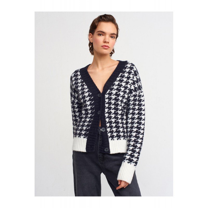 جرزة شتوية باللون الابيض والاسود One Size