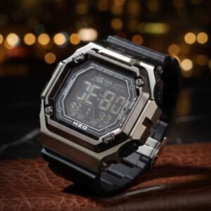 ساعة يد رياضية للرجال مع حزام سيليكون مقاومة لرذاذ الماء لون أسود ماركة DZH