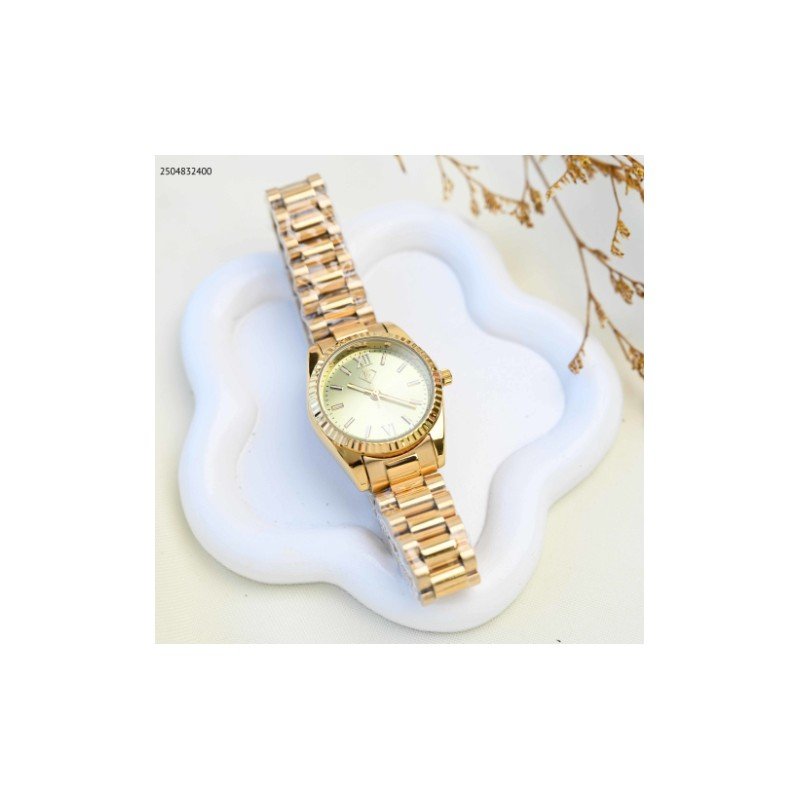 ساعة يد نسائية أنيقة اللون ذهبي من ماركة FJ مع كفالة سنتين ضد تغير اللون