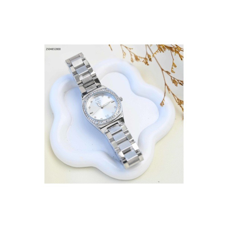 ساعة يد نسائية أنيقة اللون فضي من ماركة FJ مع كفالة سنتين ضد تغير اللون