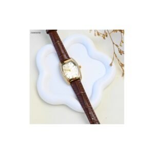 ساعة يد نسائية ذهبية أنيقة بحزام جلد بني ومرصعة بالكريستال اللون ذهبي من ماركة FJ مع كفالة سنتين ضد تغير اللون