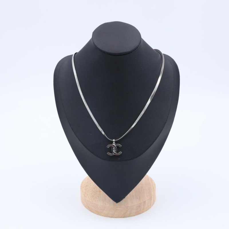 سلسال فضي عريض ع تعليقة زركون أبيض