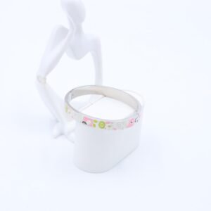 سوار عريضه لون فضي بنقوش أخضر وأبيض وزهري