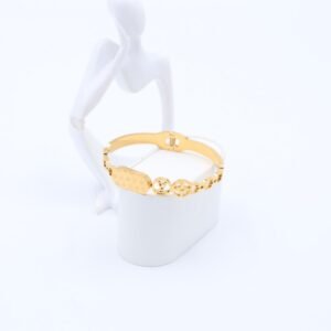 سوار لون ذهبي