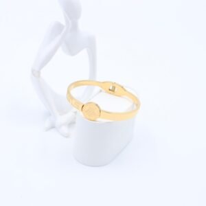 سوار لون ذهبي