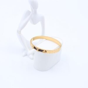 سوار لون ذهبي