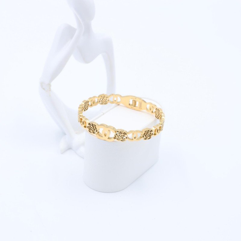 سوار لون ذهبي