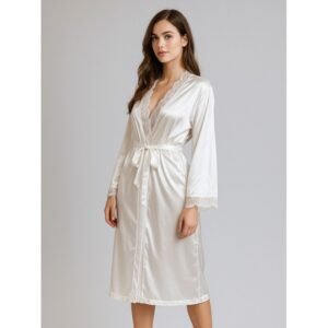 طقم لانجري قميص نوم مع روب لون أبيض