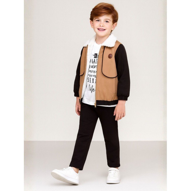 طقم ولادي جاكيت وبنطلون لون عسلي