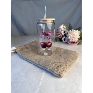 كاسة مع غطاء خشب ومصاصة