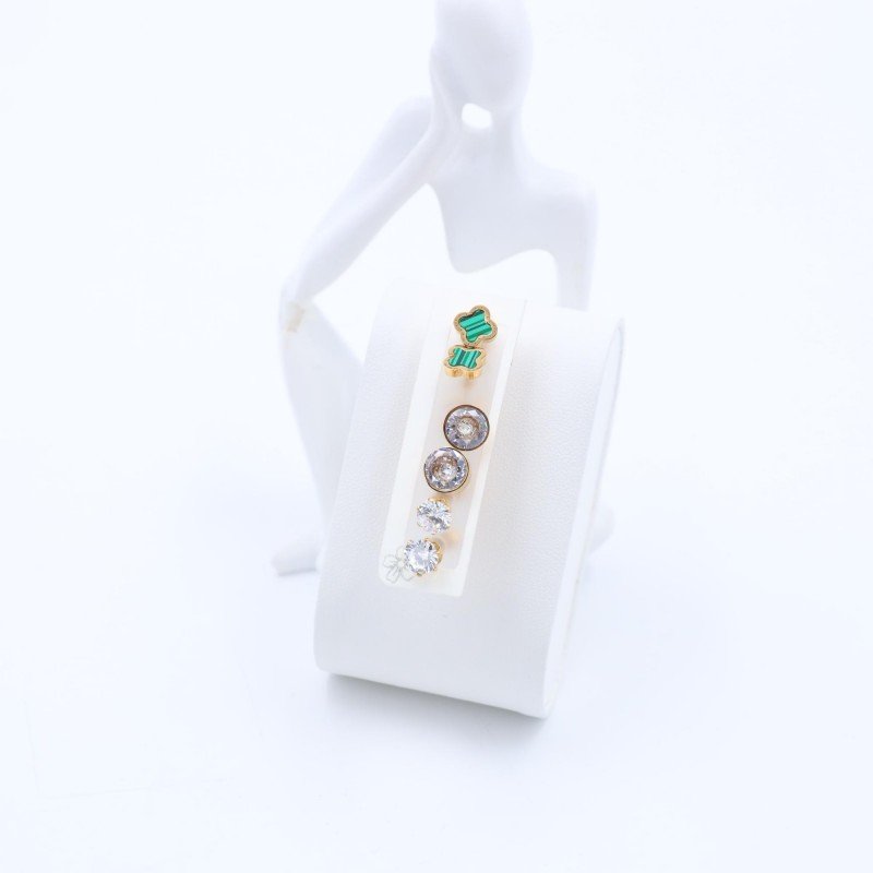 مجموعة مكونة من 3 حلوق شكل دائري كرستال و وردة برسيم أخضر