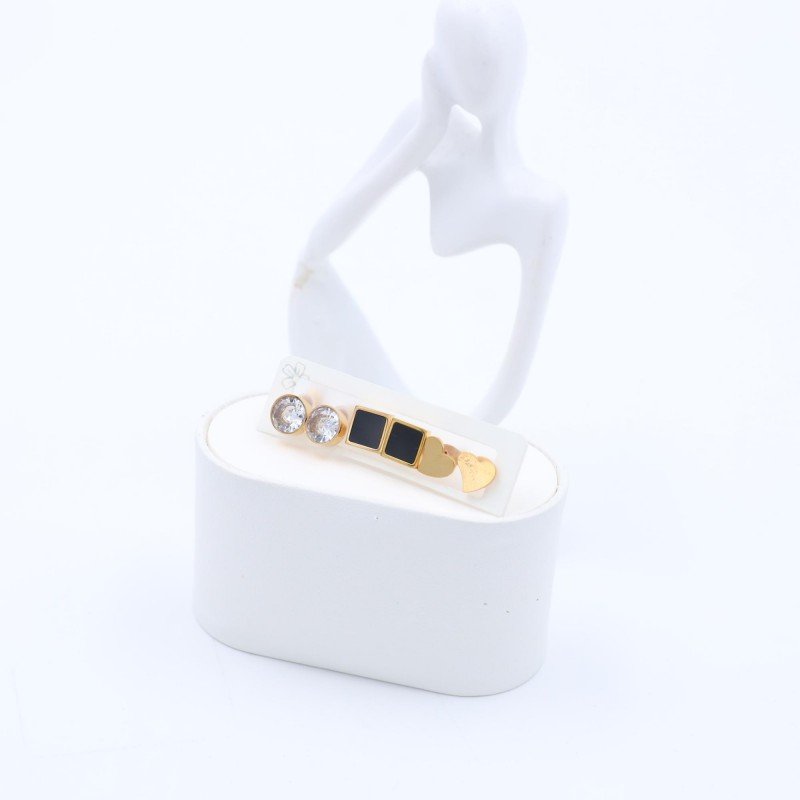 مجموعة مكونة من 3 حلوق شكل دائري وردة ومربع أسود وقلب ذهبي