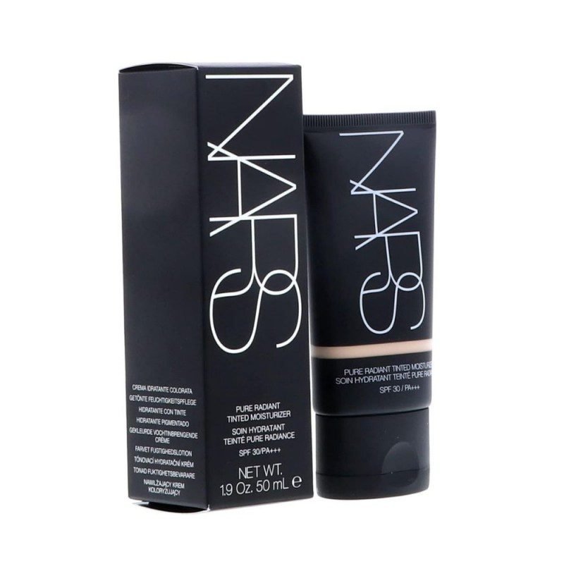 NARS Pure Radiant Tinted Moisturizer Broad Spectrum SPF 30 Terre Neuve 50 واقي شمس مع فاونديشن