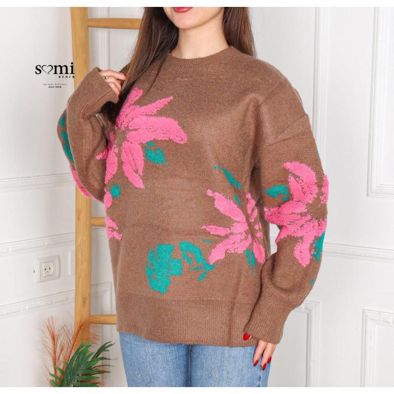 بلوزة صوف بتصميم رسومات ستاتي لون بني