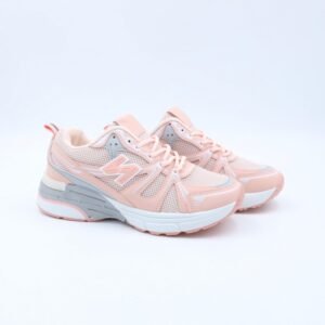 بوت رياضي ستاتي لون زهري