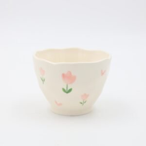 فنجان هاند ميد بدون يد بتصميم ورود