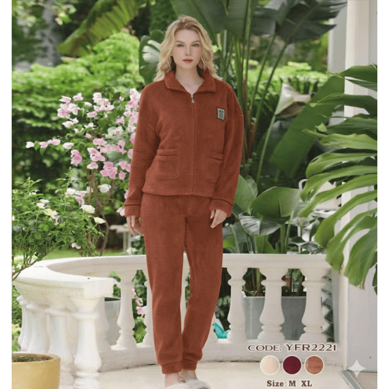 بجامة فرو نسائية بتصميم كتابة كاليفورنيا لون بني فاتح