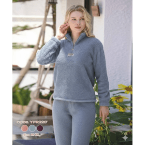 بجامة فرو نسائية قطعتين لون ازرق فاتج