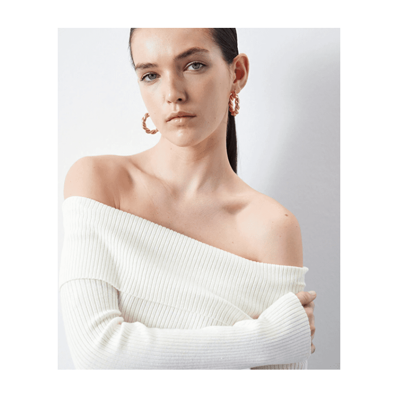 بلوزة ستاتي اوف شولدر لون سكري