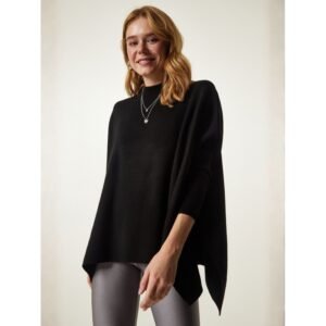 بلوزة ستاتي سادة وسيعة لون أسود