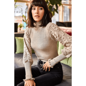 بلوزة ستاتي شتوي لون بيج