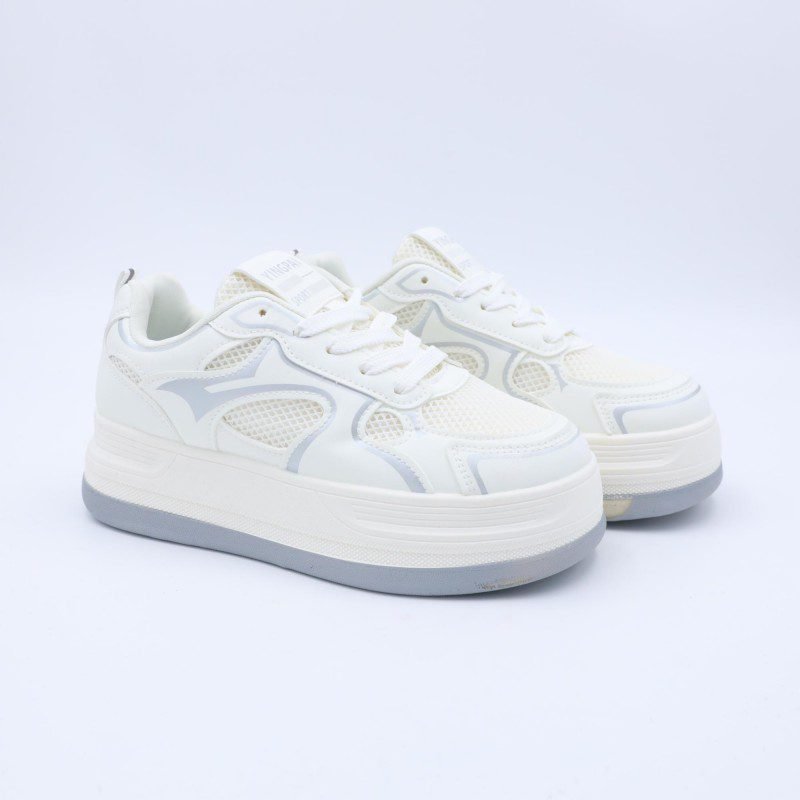 بوت رياضي جلد نعل عريض للنساء لون اوف وايت وسكني