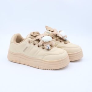 بوت رياضي جلد نعل عريض للنساء لون بيج