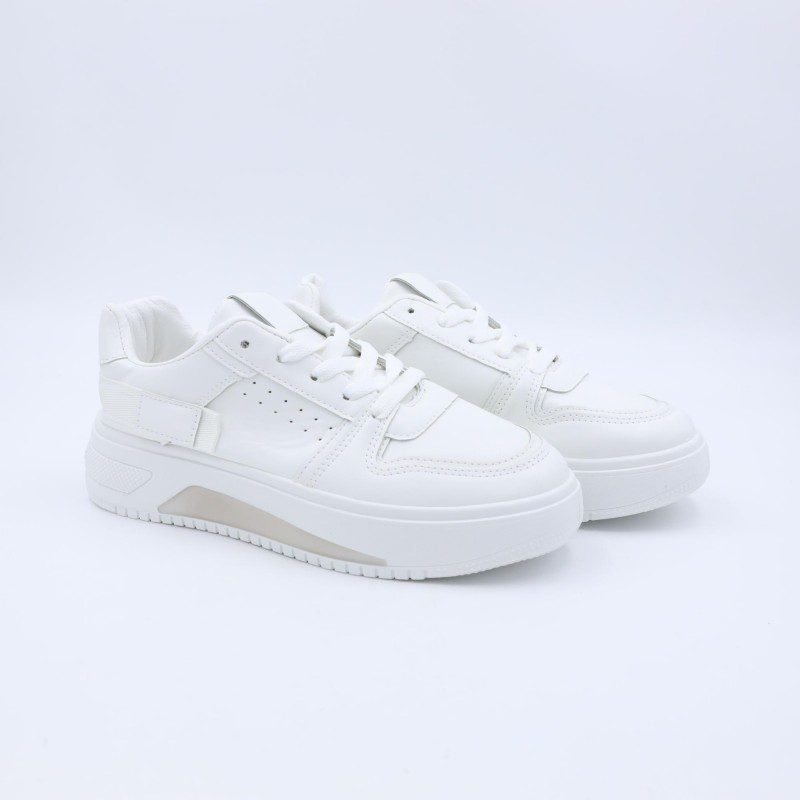 بوت ستاتي جلد لون ابيض ونعل ابيض