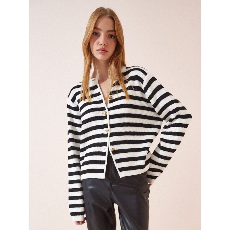 جرزة ستاتي أسود وبيج أزرار لون ذهبي