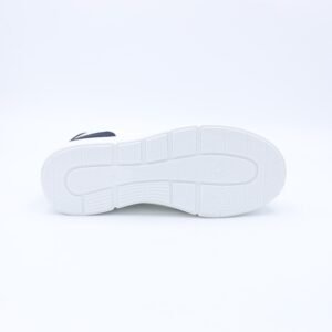 حذاء رياضي جلد للنساء لون ابيض وكحلي