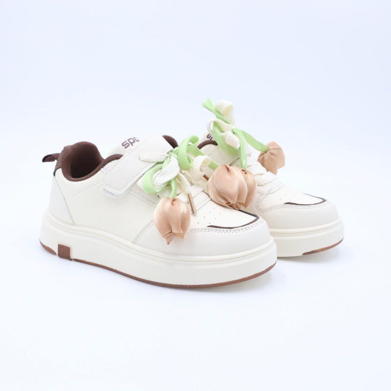 حذاء رياضي للأطفال لون ابيض وبني