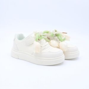 حذاء رياضي للأطفال لون اوف وايت واخضر