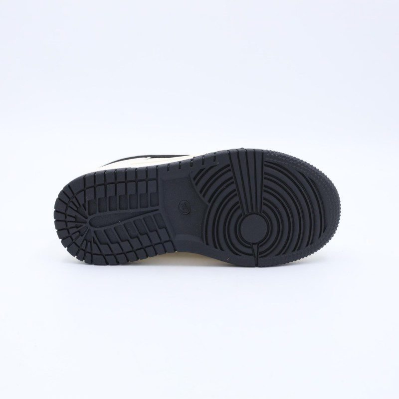 حذاء رياضي مع ستيكر لابوبو بشريط لاصق بناتي لون بيج واسود