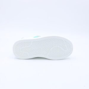 حذاء رياضي نعل عريض بناتي لون ابيض وأزرق فاتح