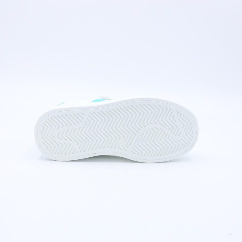 حذاء رياضي نعل عريض بناتي لون ابيض وأزرق فاتح