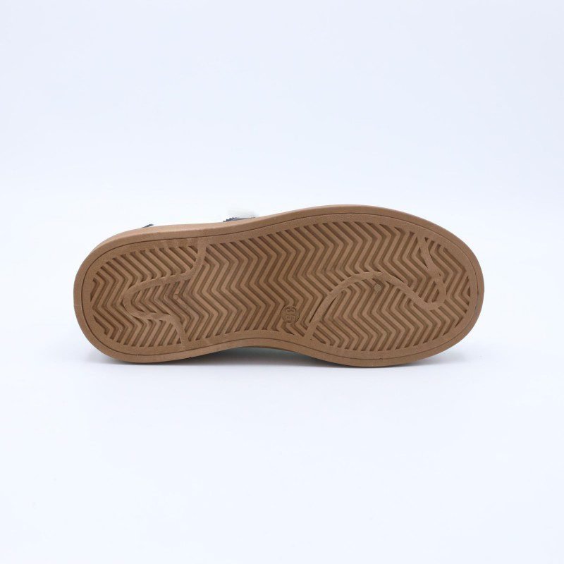 حذاء رياضي نعل عريض بناتي لون ابيض وأسود