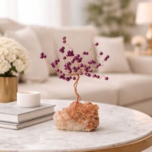 شجر بالأسلاك المعدنية واللولو لون بنفسجي