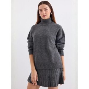 طقم ستاتي تنورة وبلوزة لون سكني غامق