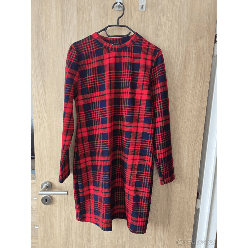 بلوزه ستاتي لون كحلي وأحمر كروهات